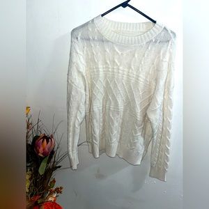 Women’s White Sweater Brand Unknown
